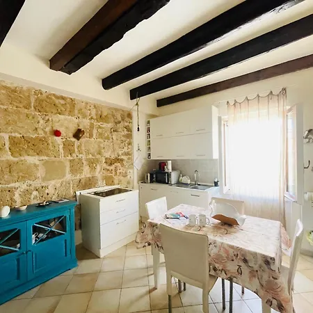 Apartman Catalan Art